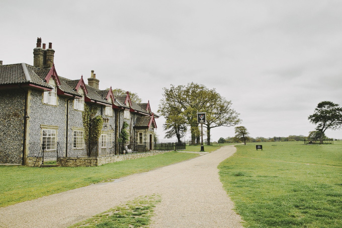 Tee-pee wedding photos003.jpg