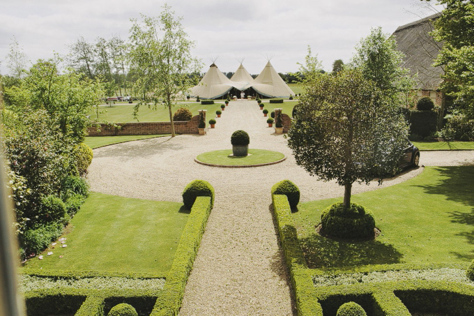 Tee-pee wedding photos008.jpg