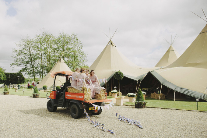 Tee-pee wedding photos040.jpg