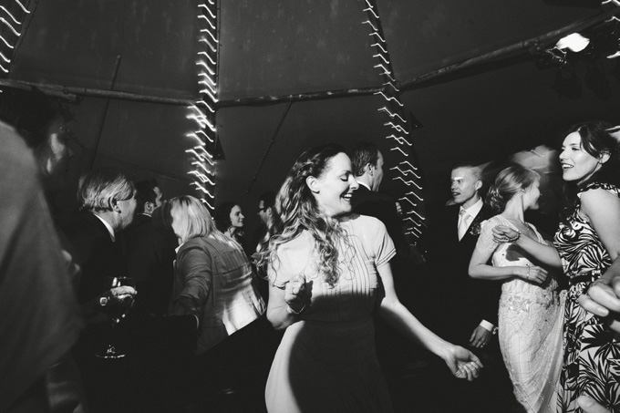 Tee-pee wedding photos093.jpg