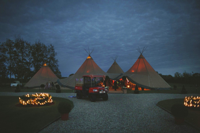 Tee-pee wedding photos099.jpg